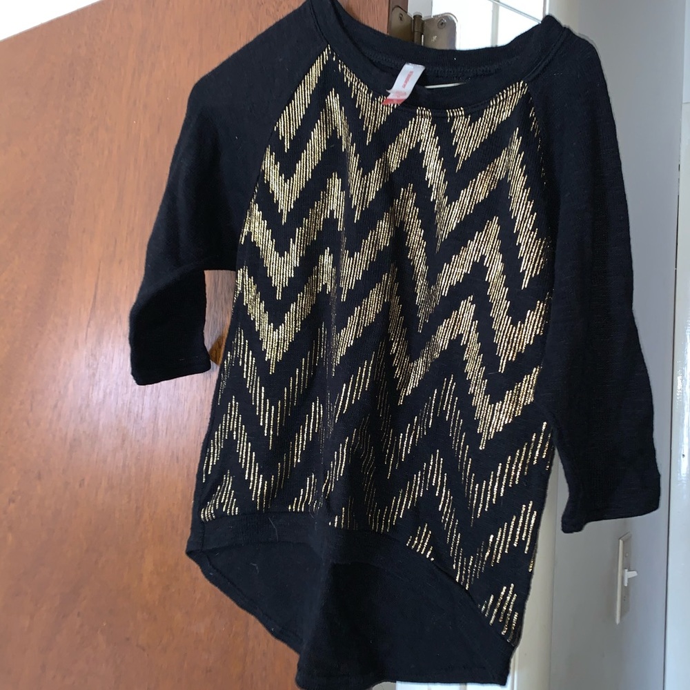 Gold& black woman long sleeve top
